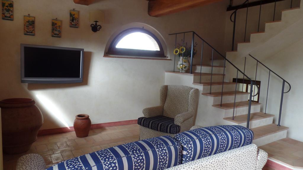 Il Fienile Holiday Home Le Fornacette Ngoại thất bức ảnh
